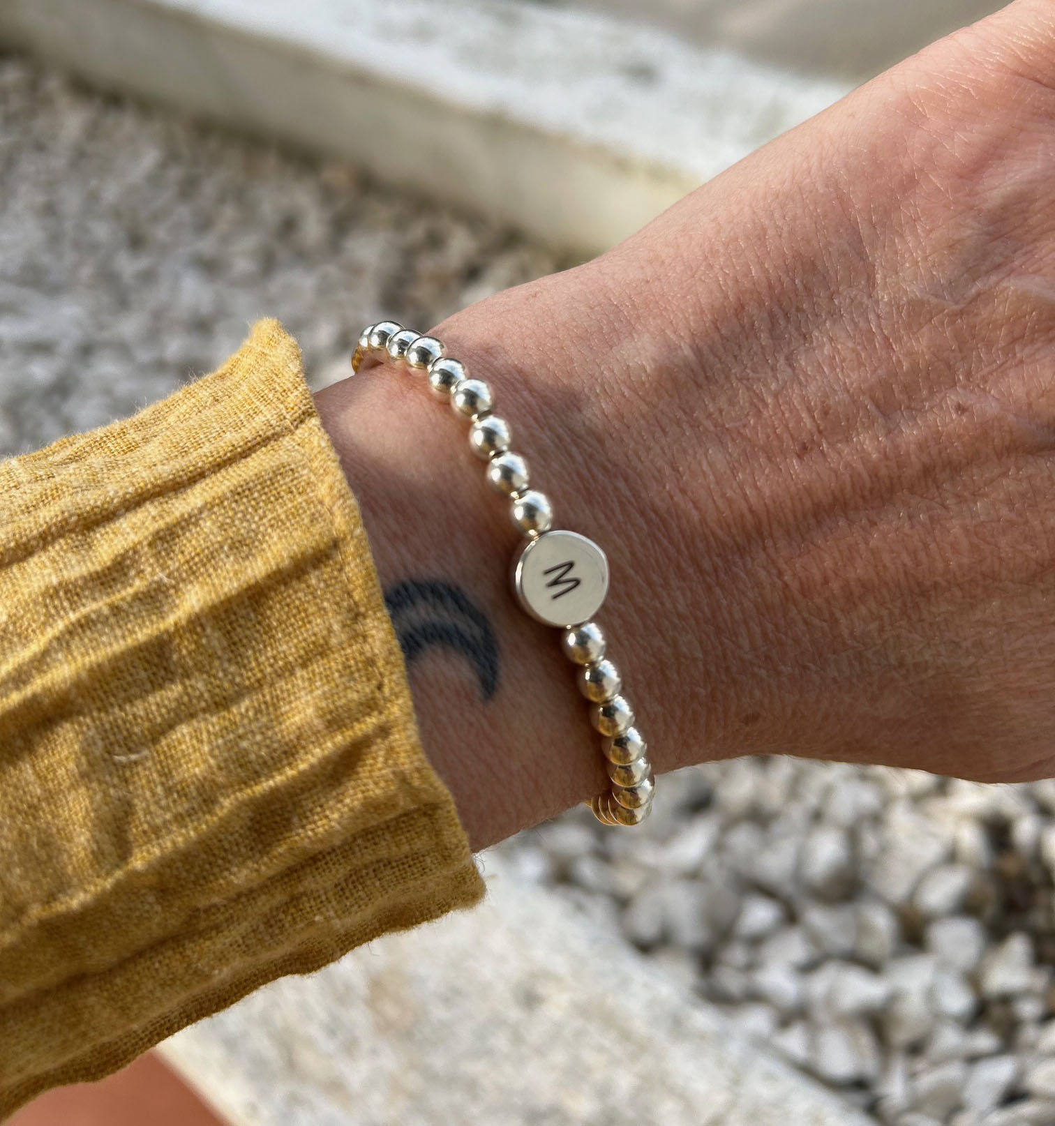 Pulsera de bolas y botones de plata - Imagen 2